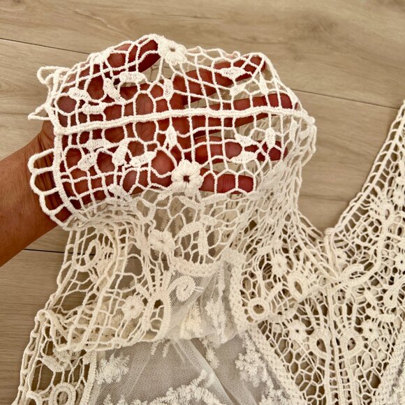 Delicate Lace and Crochet Cream Colored Slouchy See-Through Layering Top XL - Picture 6 of 14